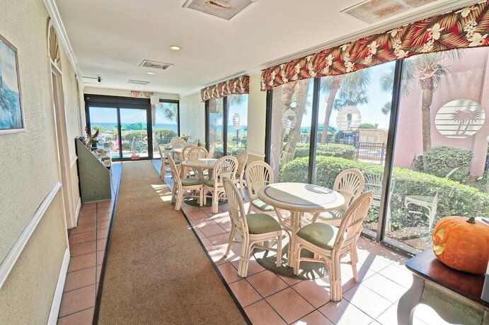 Imagen general del Hotel Suites at the Beach. Foto 14