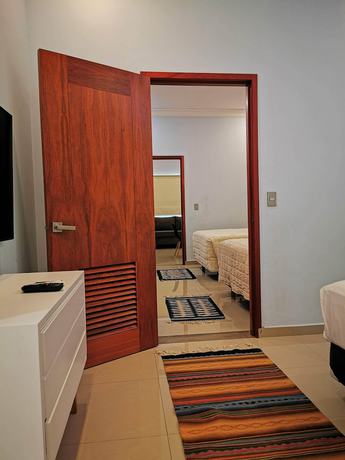 Imagen de la habitación del Hotel Suites de la Parra. Foto 19