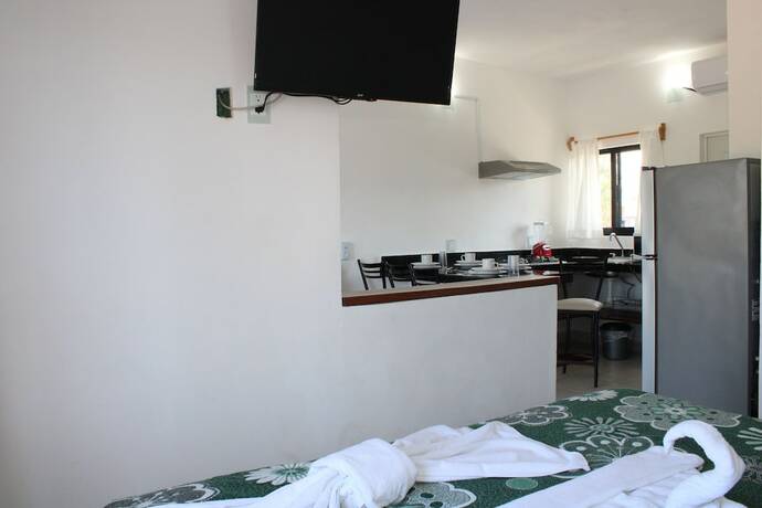 Imagen de la habitación del Hotel Suites del Carmen. Foto 13