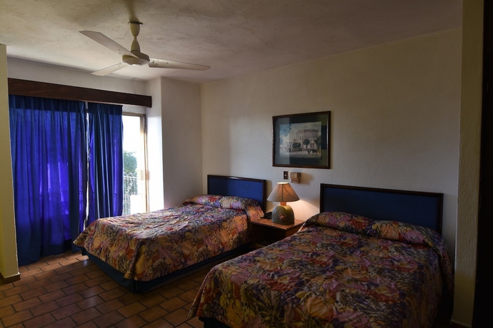 Imagen de la habitación del Hotel Suites del Sol. Foto 4