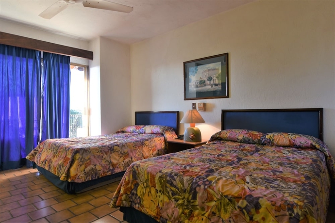 Imagen de la habitación del Hotel Suites del Sol. Foto 7