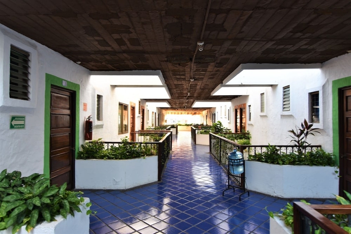 Imagen de los interiores del Hotel Suites del Sol. Foto 16