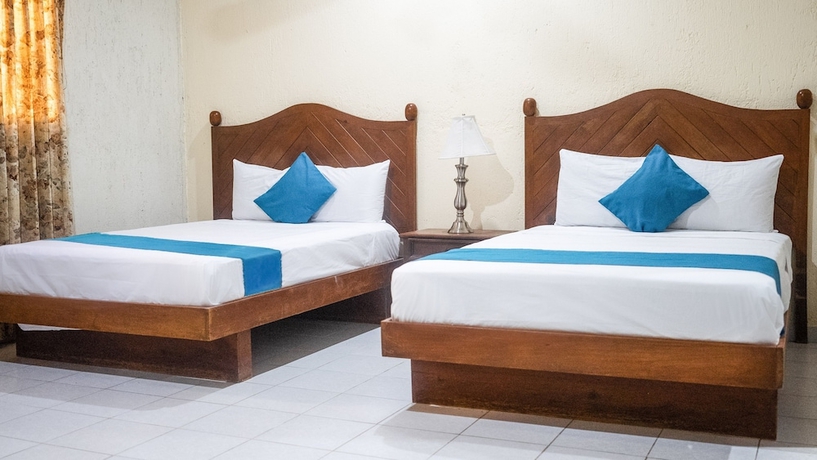 Imagen de la habitación del Hotel Suites del Sol. Foto 8