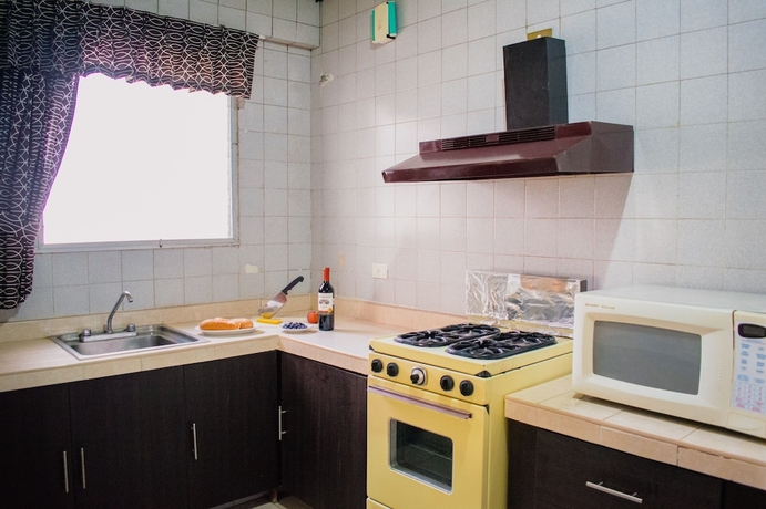 Imagen de la habitación del Hotel Suites del Sol. Foto 16