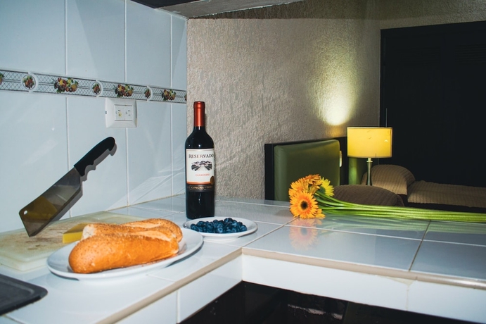Imagen de la habitación del Hotel Suites del Sol. Foto 18