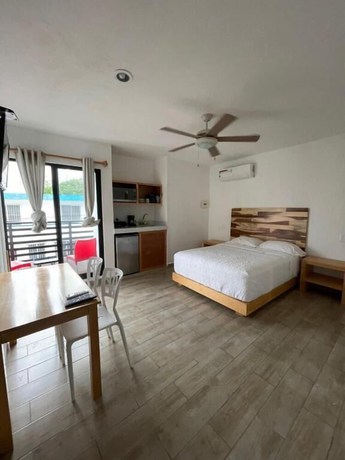 Imagen de la habitación del Hotel SuitesMB. Foto 9