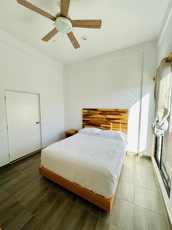 Imagen de la habitación del Hotel SuitesMB. Foto 15