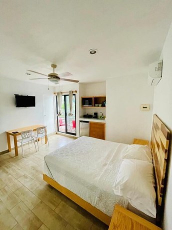 Imagen de la habitación del Hotel SuitesMB. Foto 17