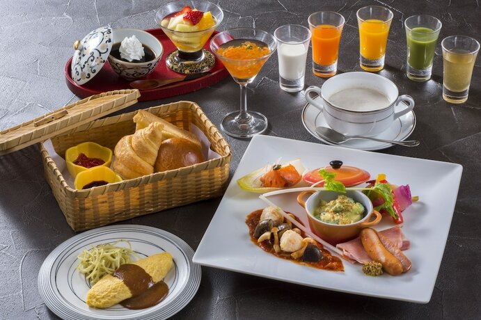 Imagen del bar/restaurante del Hotel Suiun. Foto 19