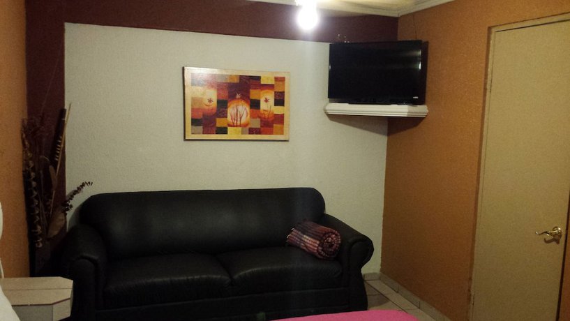 Imagen de la habitación del Hotel Suiza, Tijuana. Foto 15