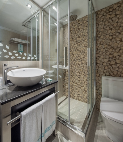 Imagen de la habitación del Hotel Suizo, Barrio G&oacute;tico. Foto 7