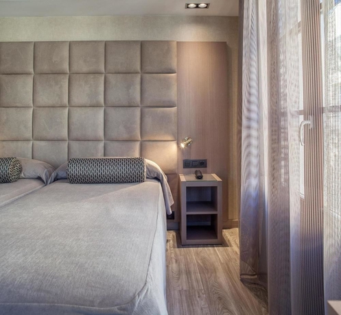 Imagen de la habitación del Hotel Suizo, Barrio Gotico. Foto 12