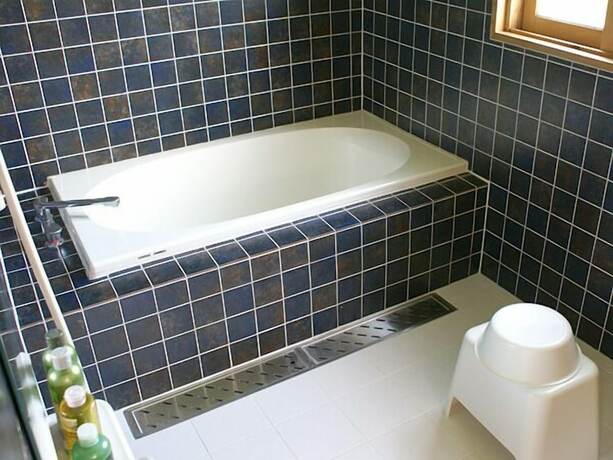 Imagen de la habitación del Hotel Sukabura Inn. Foto 17