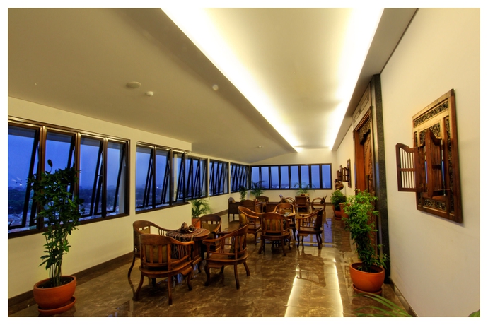 Imagen de los interiores del Hotel Sukajadi and Gallery. Foto 7