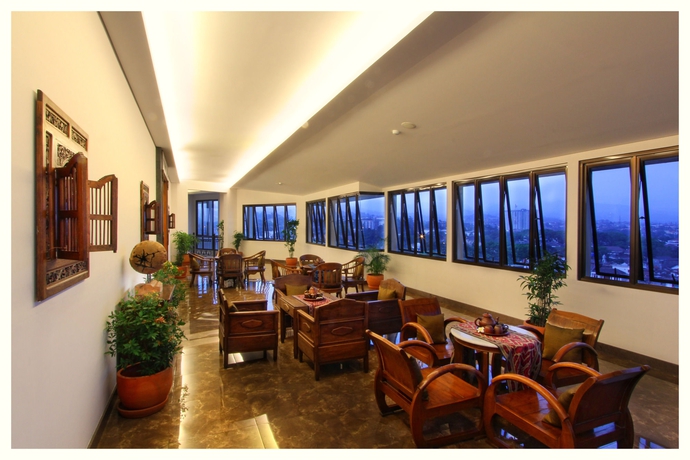 Imagen de los interiores del Hotel Sukajadi and Gallery. Foto 15