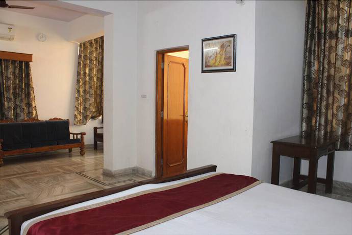Imagen de la habitación del Hotel Sukh Vilas Jaipur. Foto 4