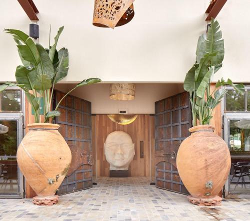 Imagen de los interiores del Hotel Sukha. Foto 7