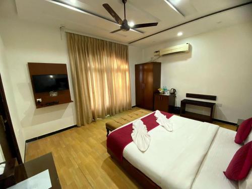 Imagen de la habitación del Hotel Sukhmantra Resort & Spa - Candolim Goa. Foto 18