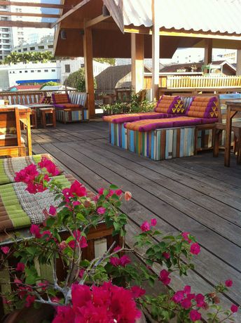 Imagen de los exteriores del Hotel Sukkasem Homestay. Foto 11