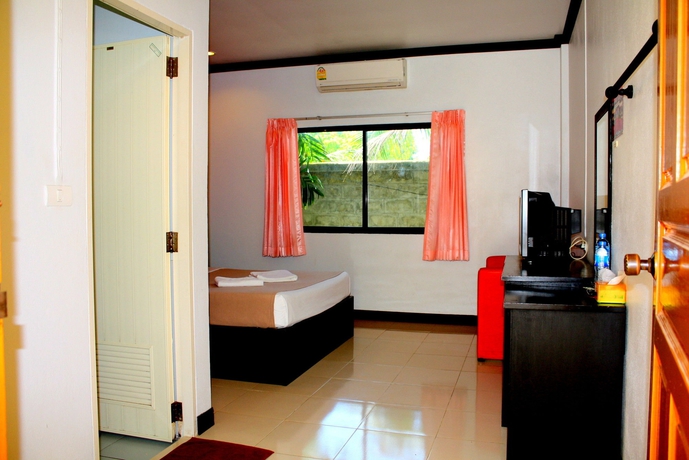 Imagen de la habitación del Hotel Suksaiburi Resort. Foto 5