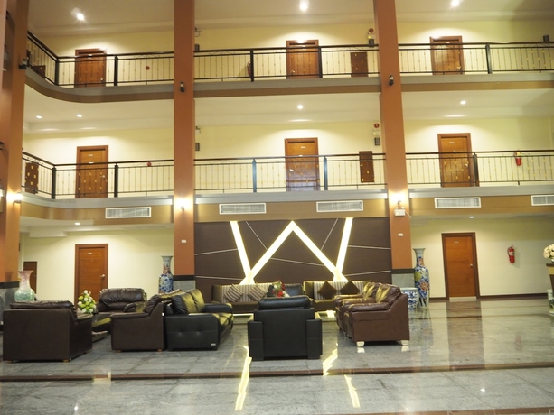 Imagen de los interiores del Hotel Suksomboon. Foto 17