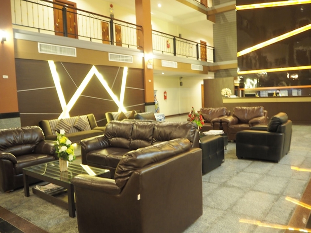 Imagen de los interiores del Hotel Suksomboon. Foto 18