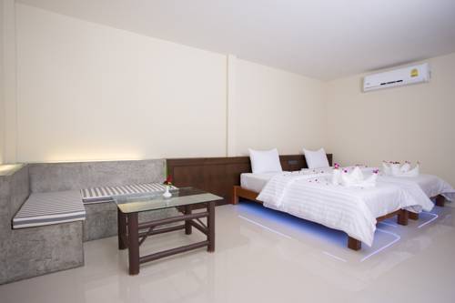 Imagen de la habitación del Hotel Suksompong Resort. Foto 13
