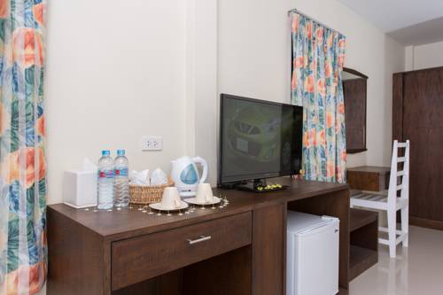 Imagen de la habitación del Hotel Suksompong Resort. Foto 15