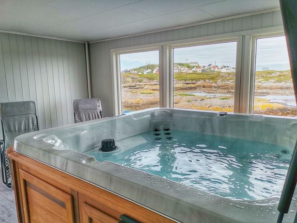 Imagen de la piscina del Hotel Sula Rorbuer og Havhotell. Foto 18
