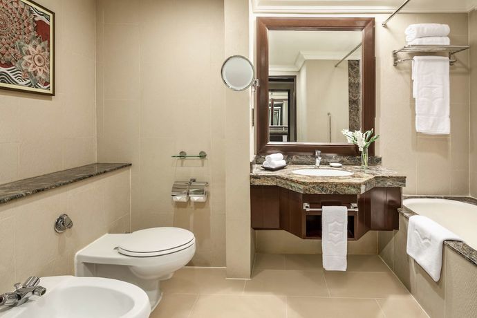 Imagen de la habitación del Hotel Sule Shangri-la, Yangon. Foto 6