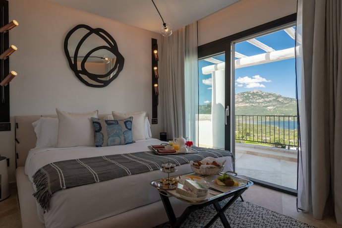 Imagen de la habitación del Hotel Sulia House Porto Rotondo, Curio Collection by Hilton. Foto 7