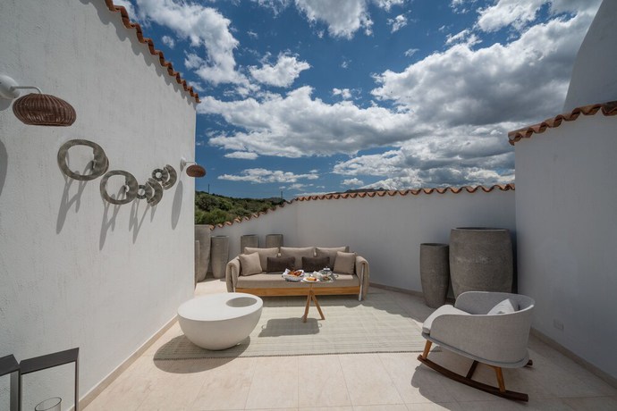 Imagen de los exteriores del Hotel Sulia House Porto Rotondo, Curio Collection by Hilton. Foto 18