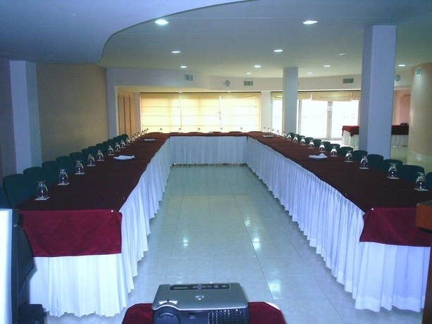 Imagen general del Hotel Sulicam. Foto 14