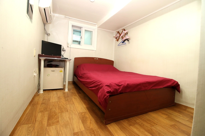 Imagen de la habitación del Hotel Sulla. Foto 10