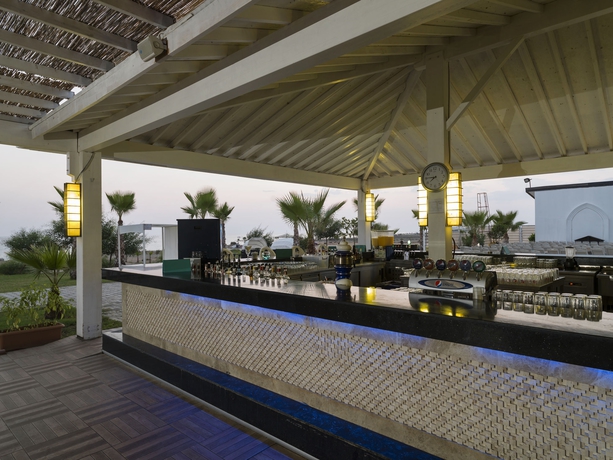 Imagen del bar/restaurante del Hotel Sultan Of Dreams. Foto 7