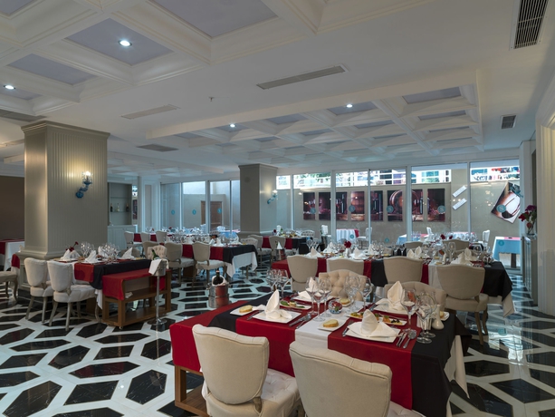 Imagen del bar/restaurante del Hotel Sultan Of Dreams. Foto 9