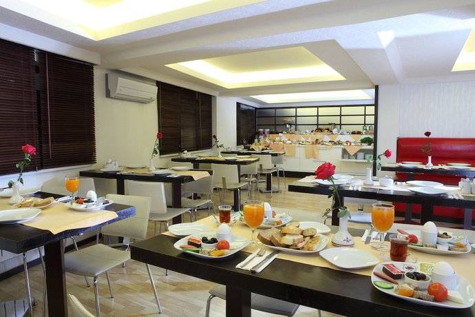 Imagen del bar/restaurante del Hotel Sultan - Restaurant. Foto 5