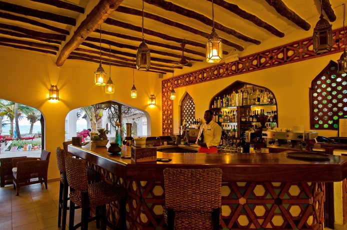 Imagen del bar/restaurante del Hotel Sultan Sands. Foto 9