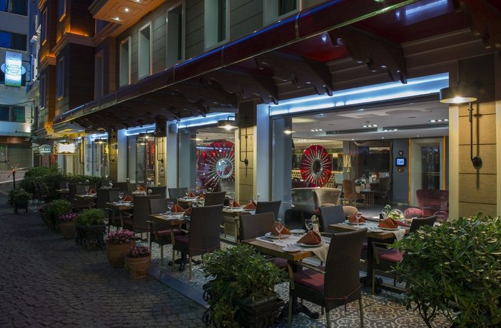 Imagen del bar/restaurante del Hotel Sultania - Boutique Class. Foto 2