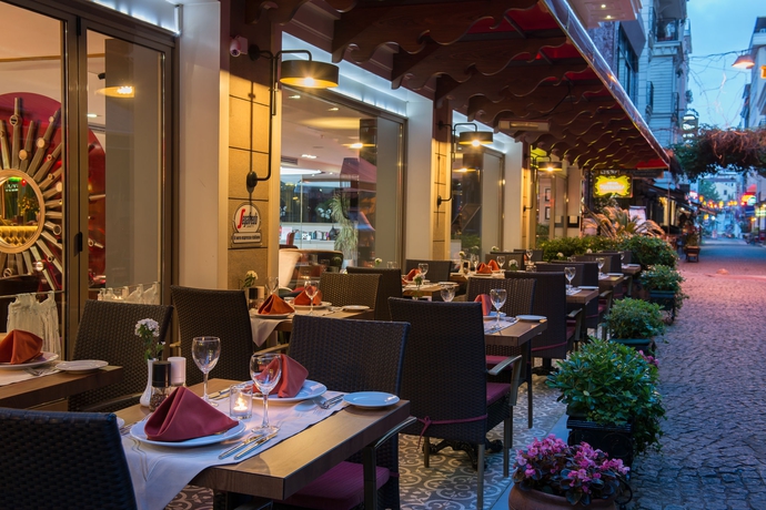 Imagen del bar/restaurante del Hotel Sultania - Boutique Class. Foto 4