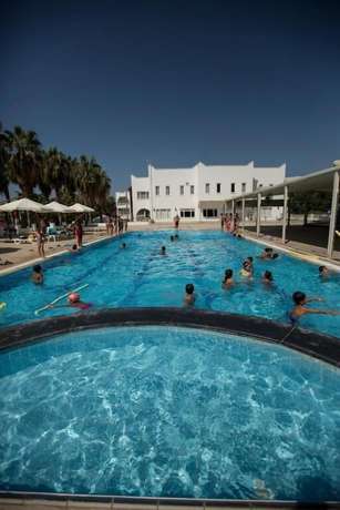 Imagen de la piscina del Hotel Sultasa, Mersin. Foto 16