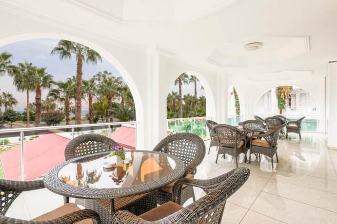 Imagen del bar/restaurante del Hotel Sultasa, Mersin. Foto 2