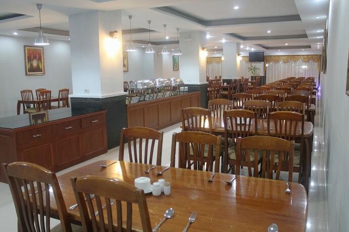 Imagen del bar/restaurante del Hotel Sulthan International. Foto 4