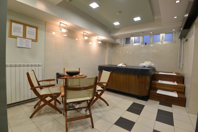 Imagen de los interiores del Hotel Sumadija, Belgrado. Foto 16