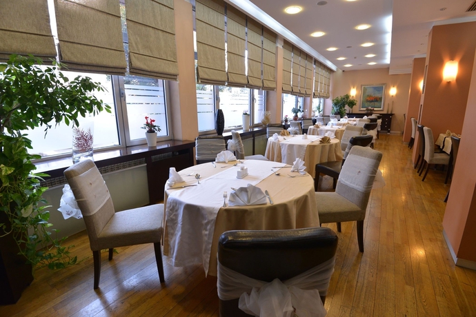 Imagen del bar/restaurante del Hotel Sumadija, Belgrado. Foto 7