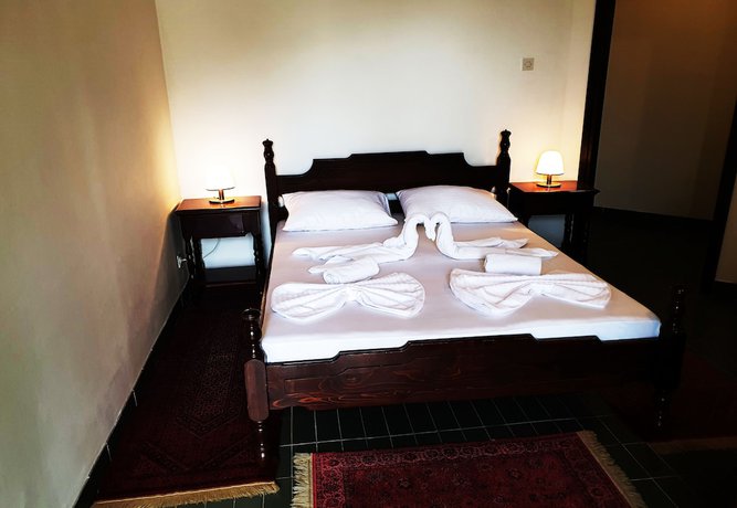Imagen de la habitación del Hotel Sumadija, Rafailovici. Foto 17