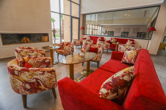 Imagen de los interiores del Hotel Sumahan Suites and Spa. Foto 7