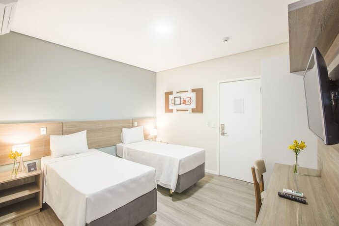 Imagen de la habitación del Hotel Sumar&eacute; Park. Foto 38