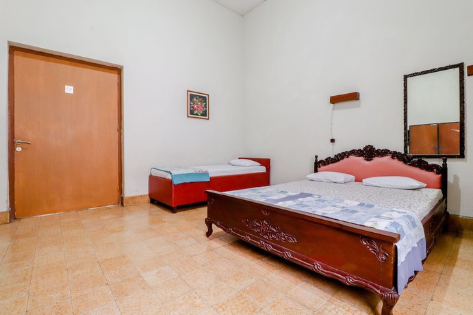 Imagen de la habitación del Hotel Sumaryo. Foto 15