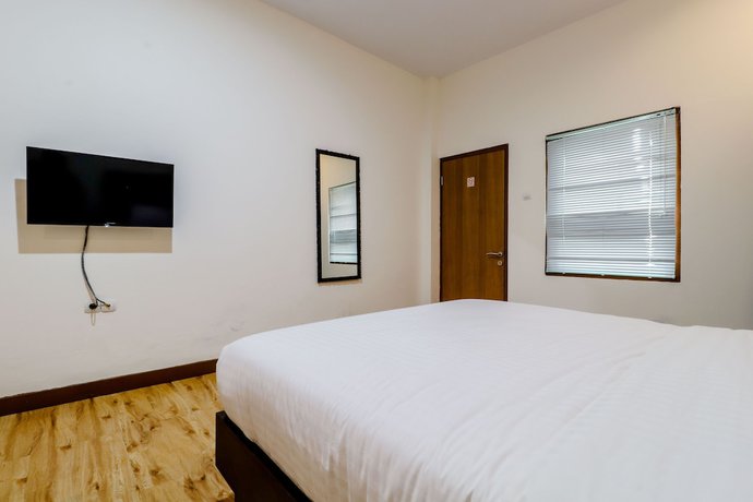 Imagen de la habitación del Hotel Sumaryo. Foto 18